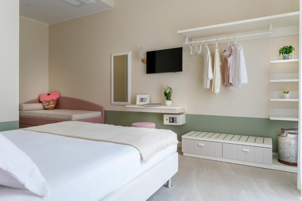 Pan Di Zenzero Icecream Hotel Rimini Ngoại thất bức ảnh