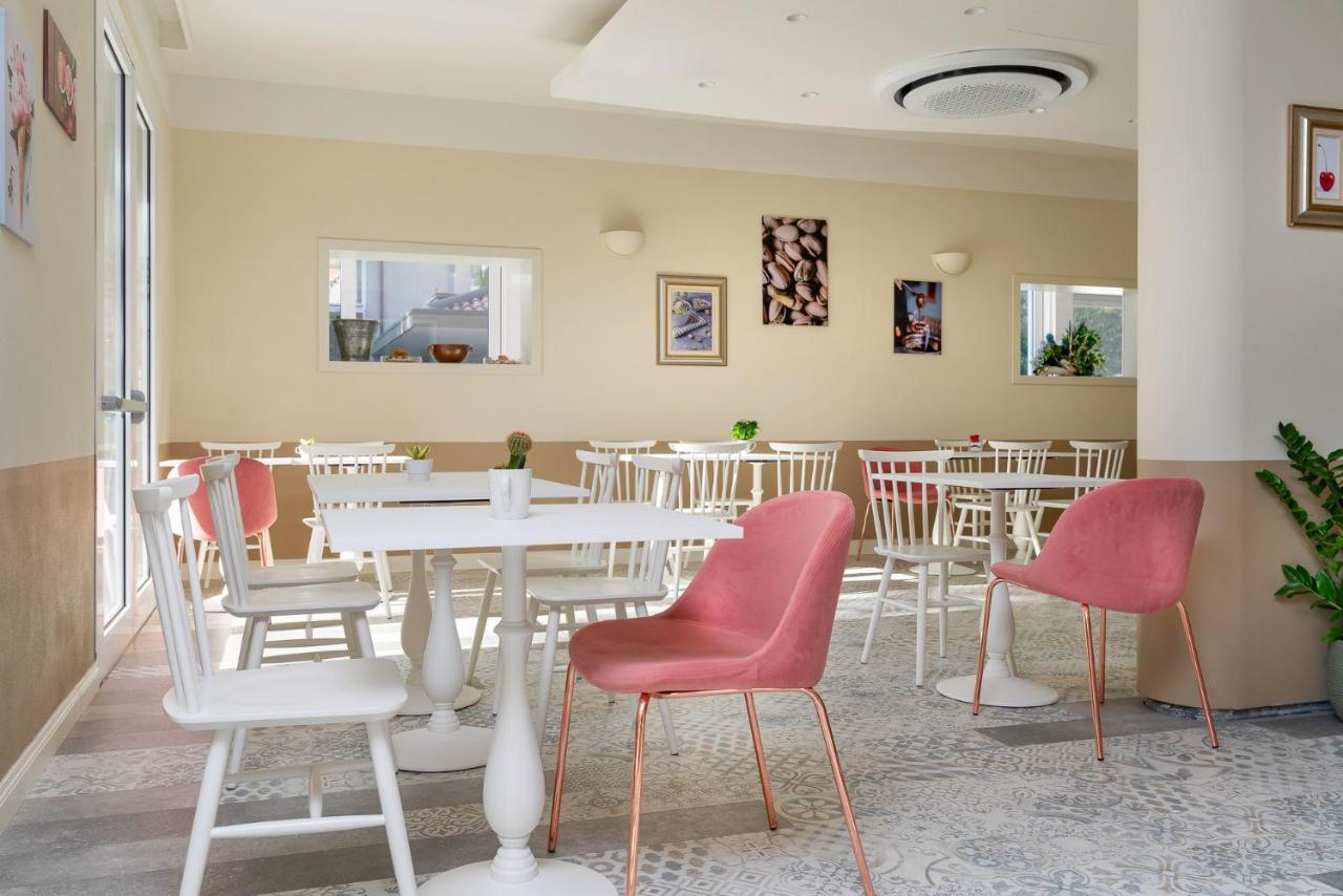 Pan Di Zenzero Icecream Hotel Rimini Ngoại thất bức ảnh